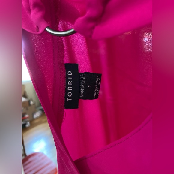 Torrid hot pink blouse - Picture 5 of 5